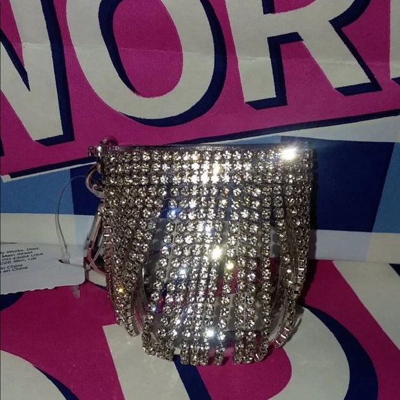 🔴RARE🔴🔴 GORGEOUS! Rhinestone Bling Sanitizer Holder - Picture 2 of 7